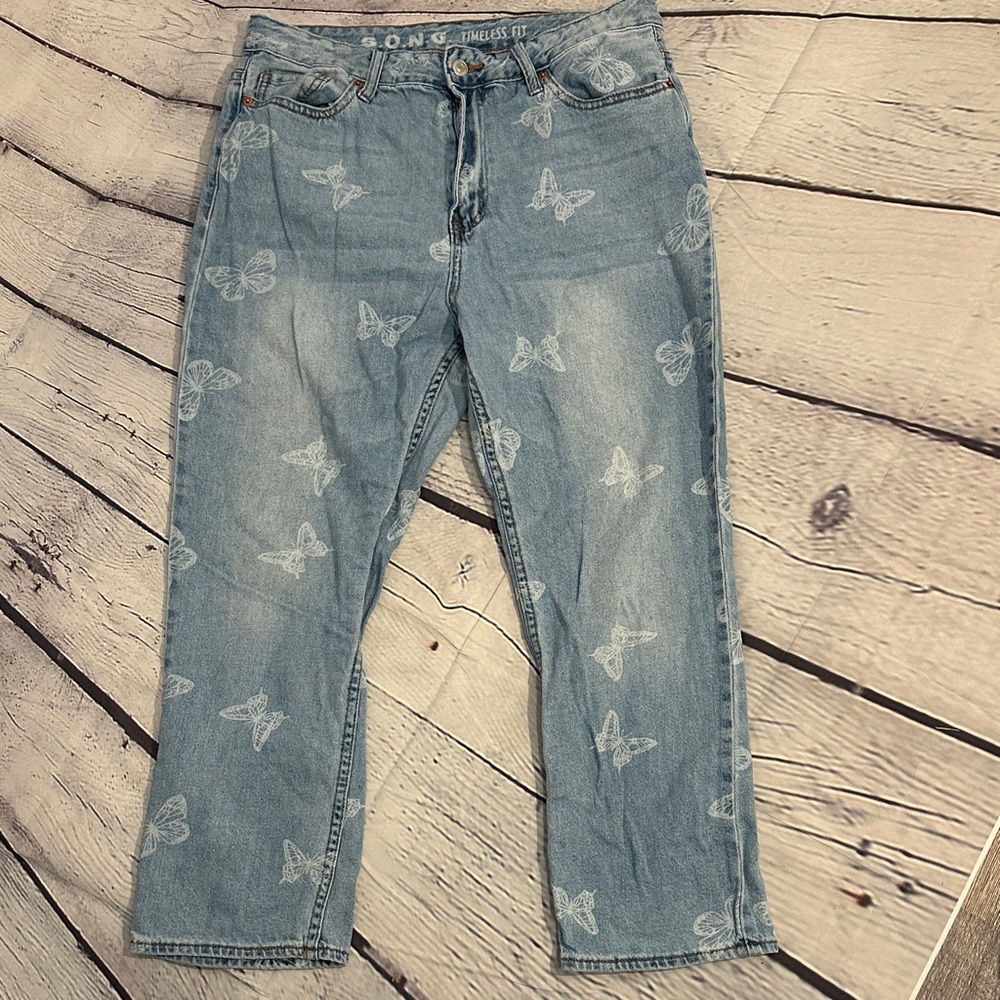 S.O.N.G Butterfly Pattern Light Blue Jeans ankle length - Picture 2 of 7
